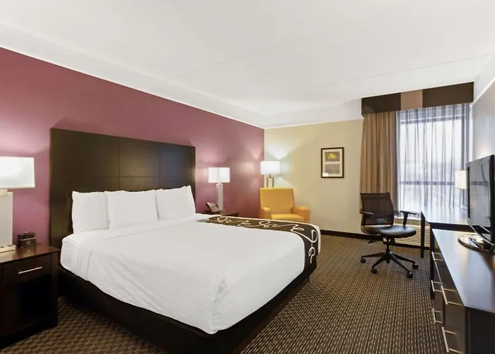 Premier Hotels in Andover, Massachusetts
